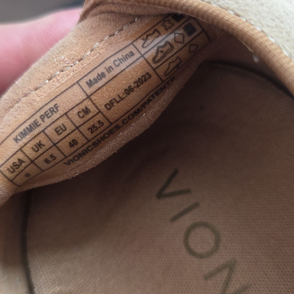 Vionic Kimmie Perforated Wheat Slip On Sneaker Womens Size 9 Nwob - Picture 8 of 16